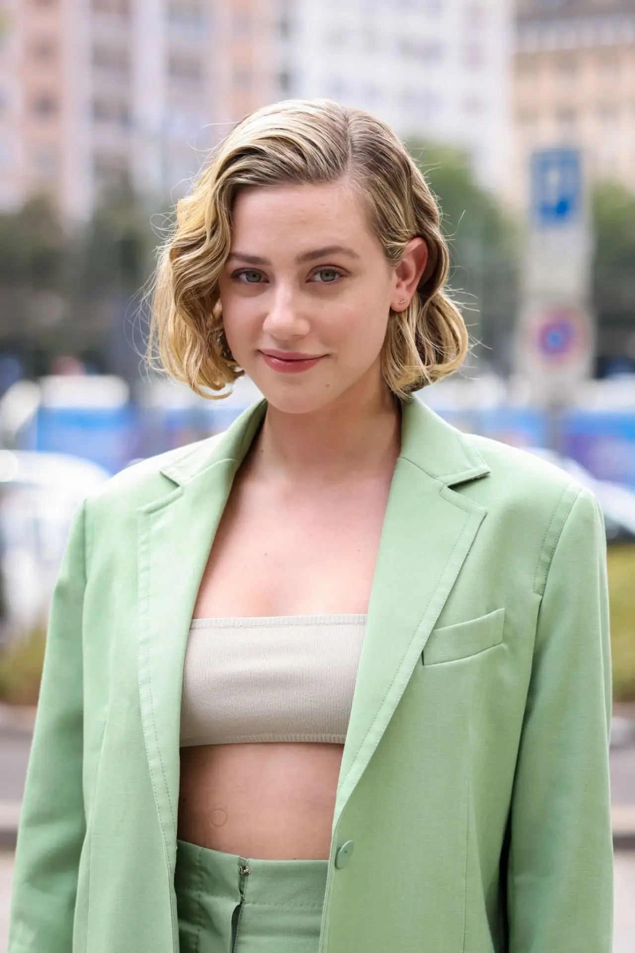 Lili Reinhart Photoshoot in Milan Fashion Week7